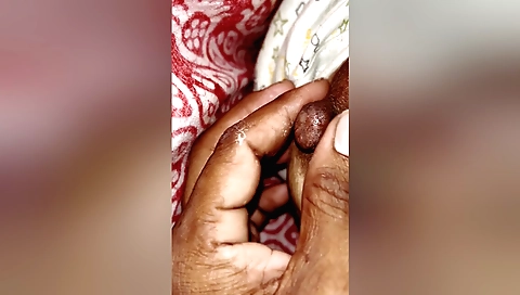 Indian teen video showing her in a sexy dress and dancing