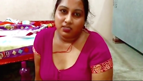 Indian milf 18+ video with a hairy body and big boobs