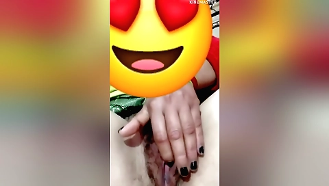 Slutself masturbation and fingering in amateur film