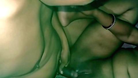 Indian couple has a sex on the first night of their marriage